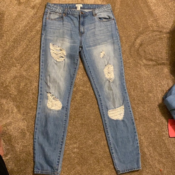 Forever 21 Denim - Forever 21 ripped jeans!